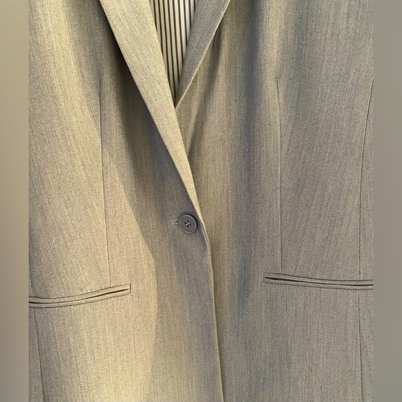 Isaac Mizrahi singled button blazer - Picture 4 of 4